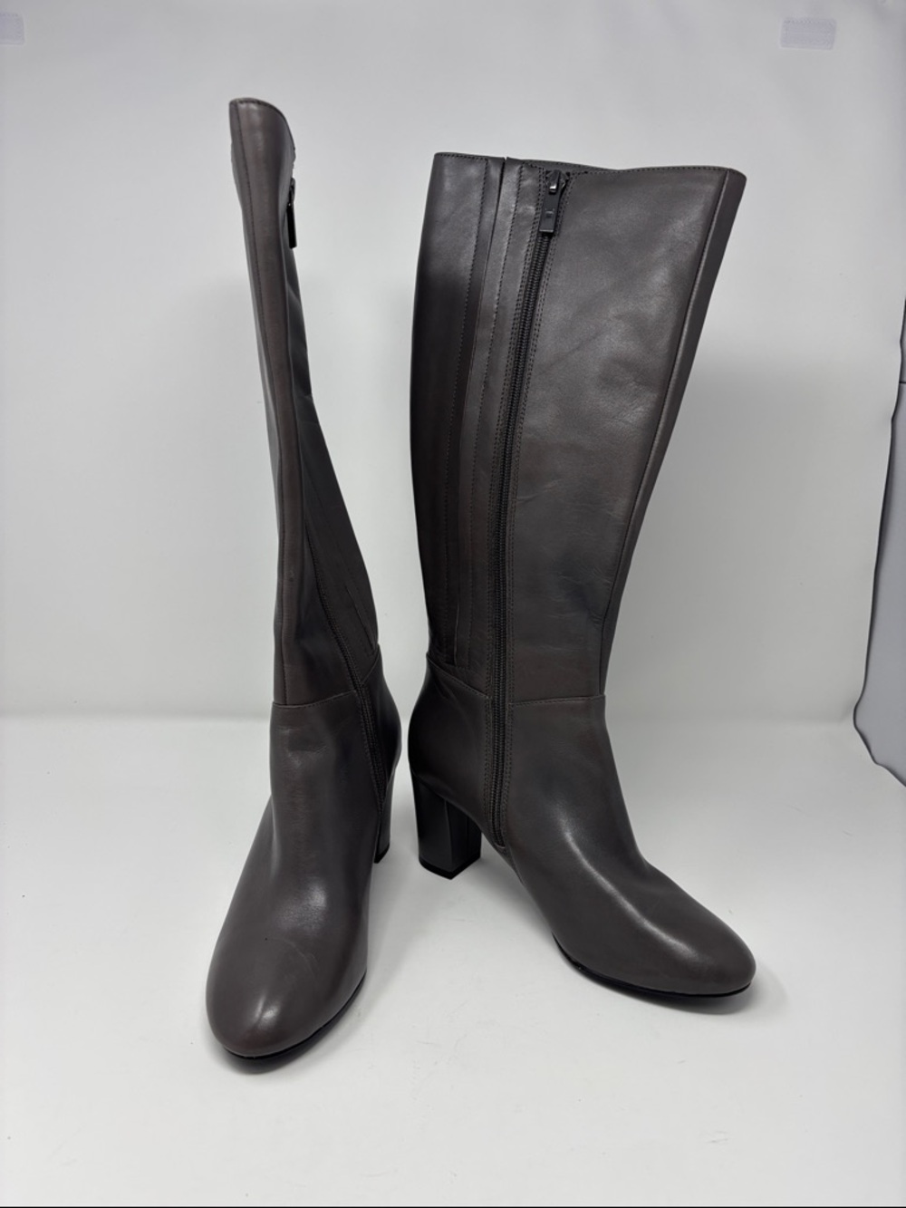 H by Halston | Classic Women's Knee-High Leather Boots - grey 6.5 6.5M